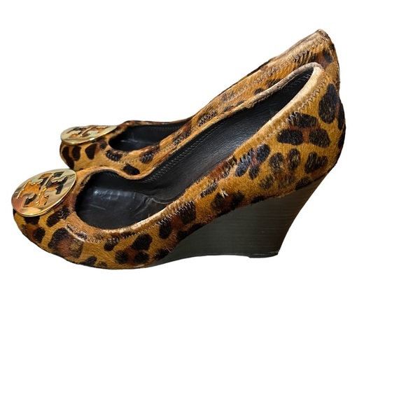 Tory Burch Sophie Wood Wedge Calf Hair Animal Print Heels 9 - Picture 3 of 11